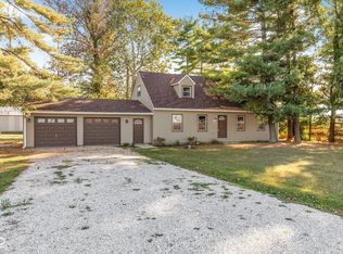 887 E 300 S, Tipton, IN 46072