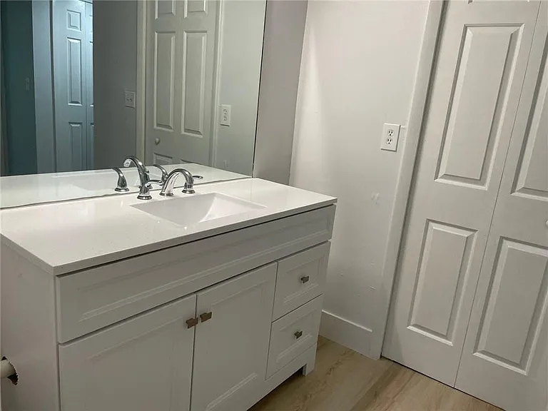 235 Lakeview Dr #102 — Photo 17