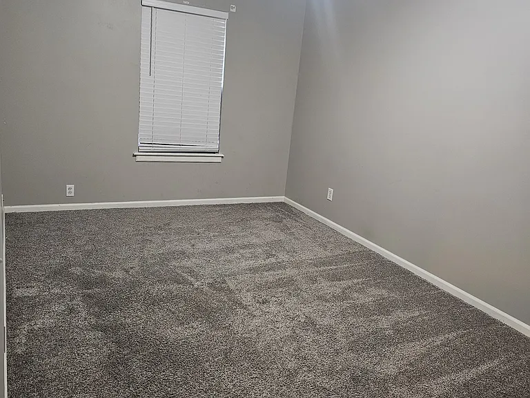 21531 S Peculiar Dr — Photo 14
