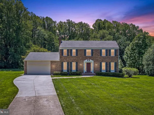 10505 Clipper Dr, Fairfax Station, VA 22039