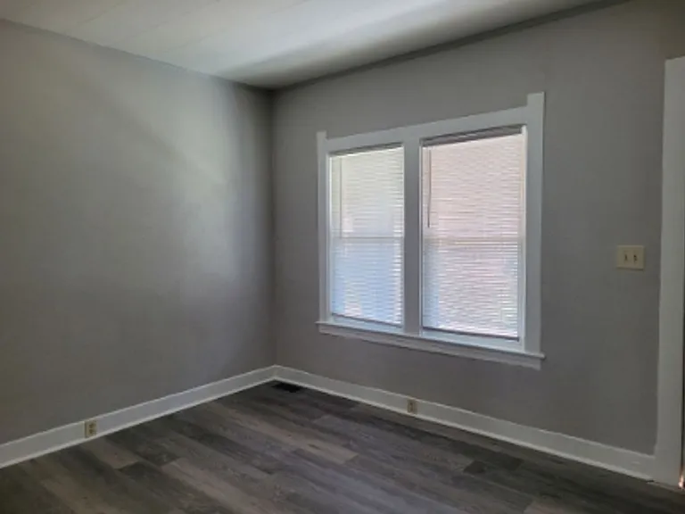 112 Boston Ct — Photo 9