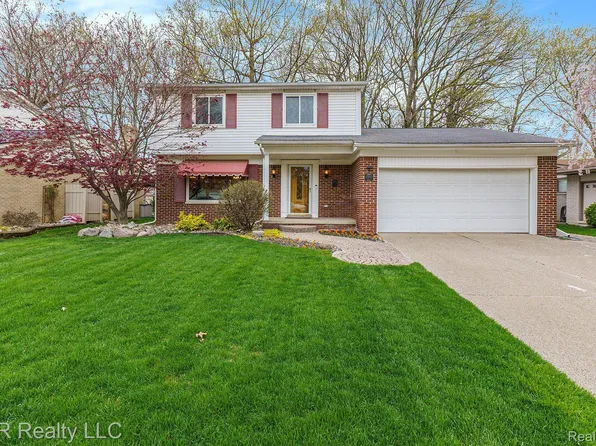 13842 Heritage St, Riverview, MI 48193