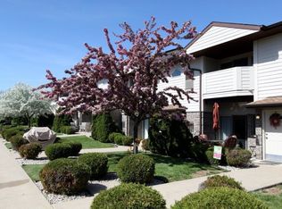 5522 Washington Rd APT 102, Kenosha, WI 53144