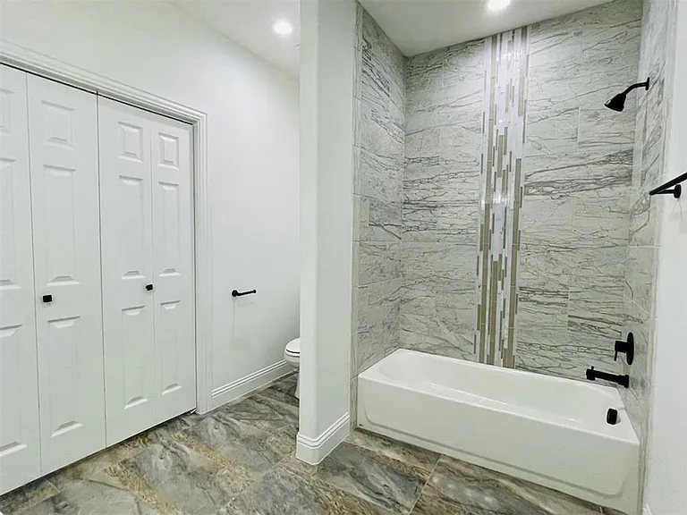 4943 Bernal Dr — Photo 20