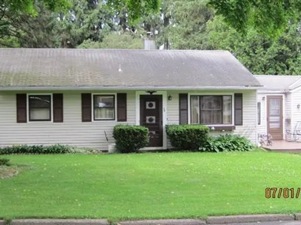 14 Edgewood Dr, Sidney, NY 13838