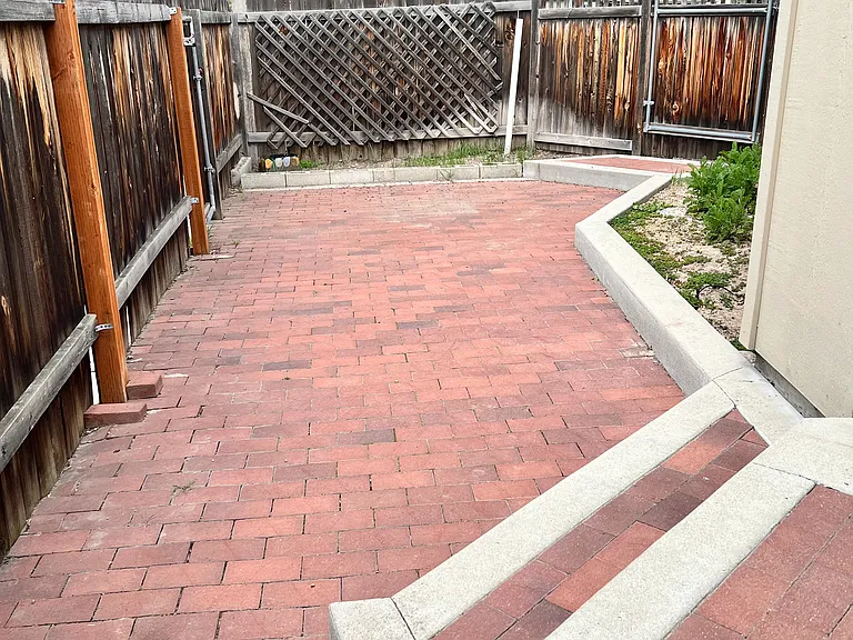 1403 E Symphony Ct — Photo 15
