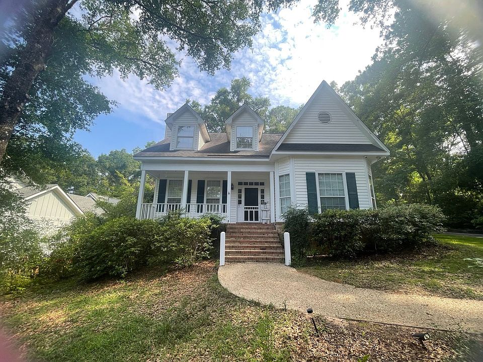 1st image of 119 Echo Ln W
