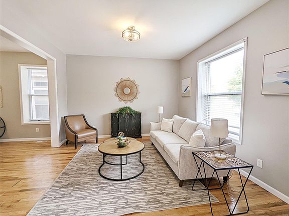 5th image of 4562 Washington Ave