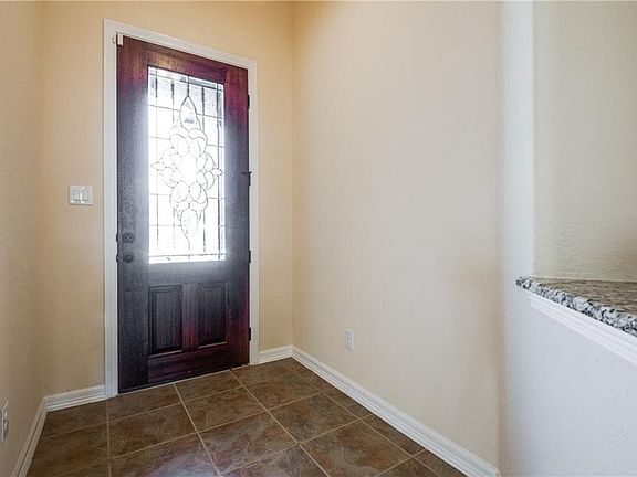 4th image of 1 Park Cir