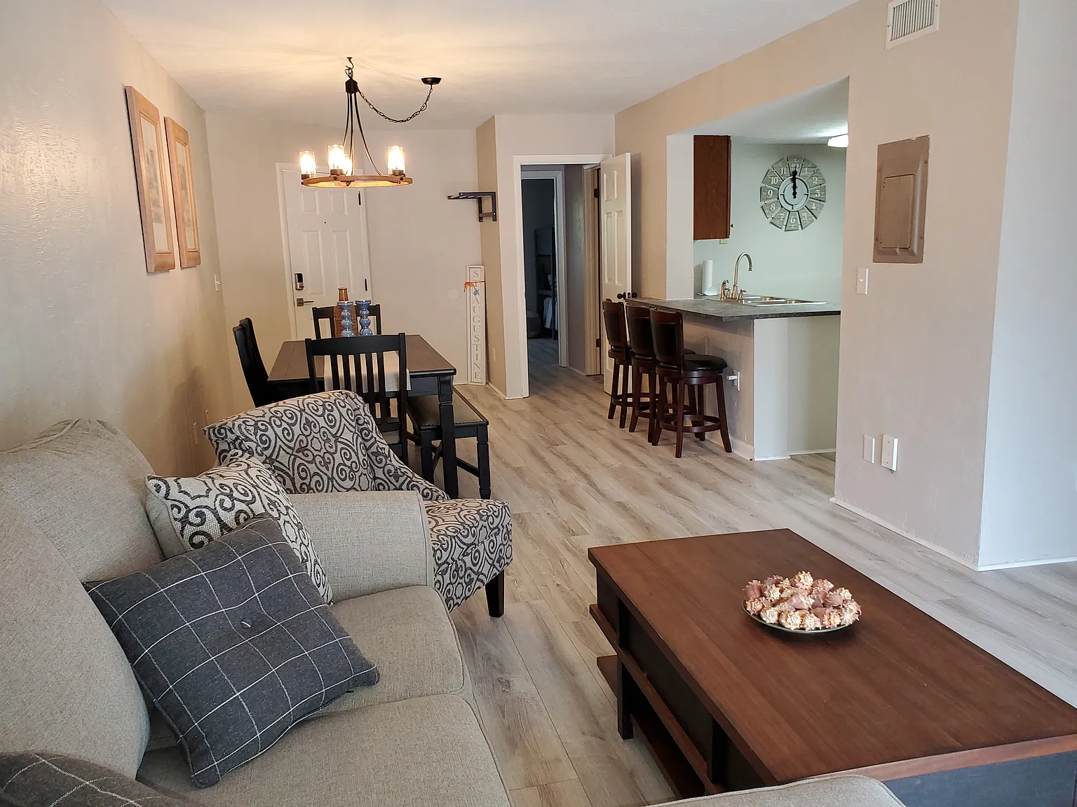 2 bed, 1243 sqft, $2,950 — Photo 3