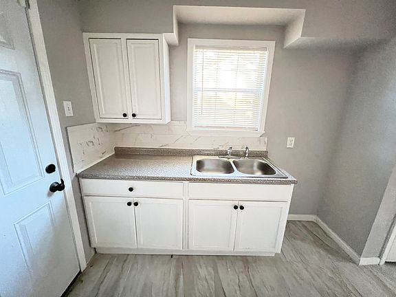 Kitchen - photo 1