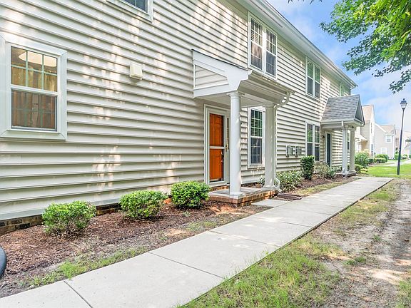 3rd image of 2222 Humphreys Dr
