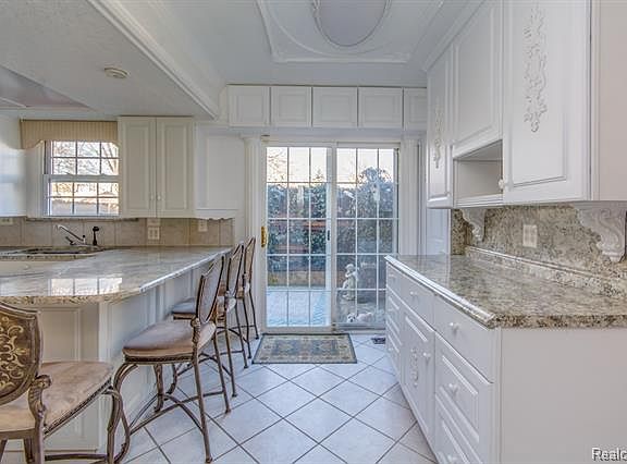 5th image of 1200 Bamford Dr