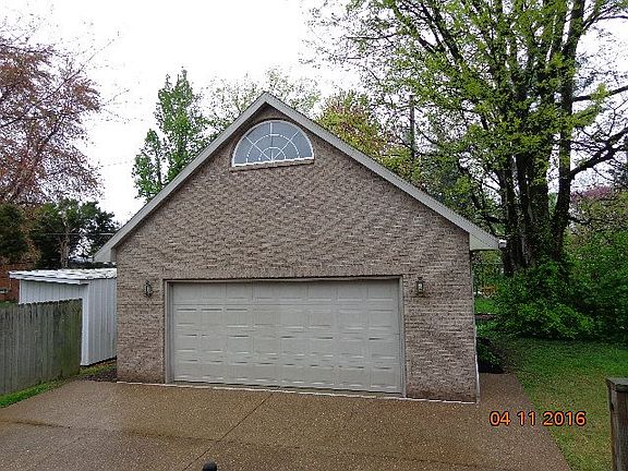 4th image of 6712 Lincoln Ave