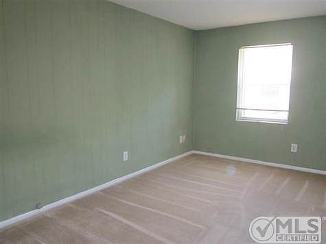 5th image of 445 Appleyard Dr #5