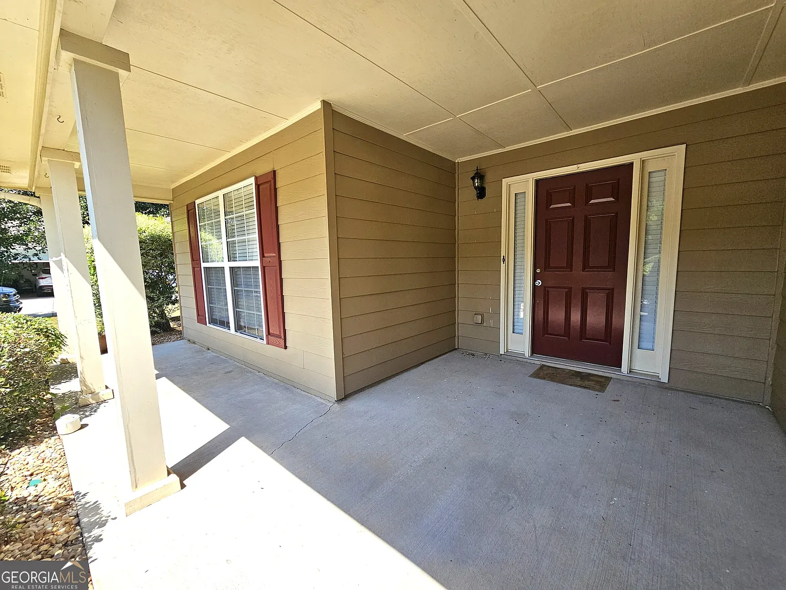 4 bed, 2.0 bath, 2008 sqft, $2,000 — Photo 2