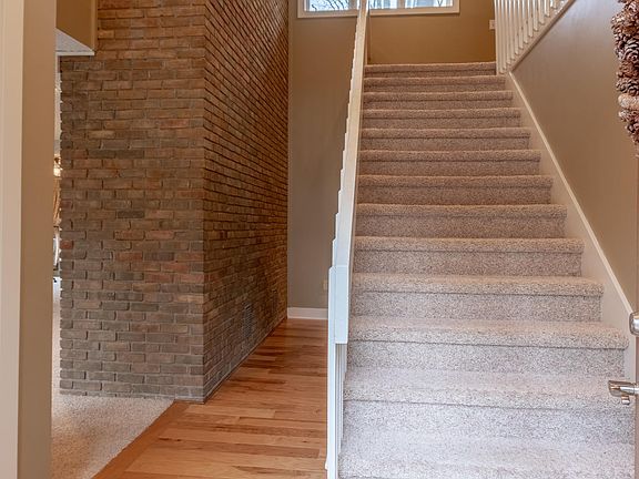 4th image of 2039 Tamarack Dr