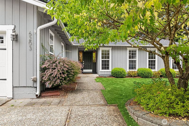 2nd image of 6203 144th Avenue NE