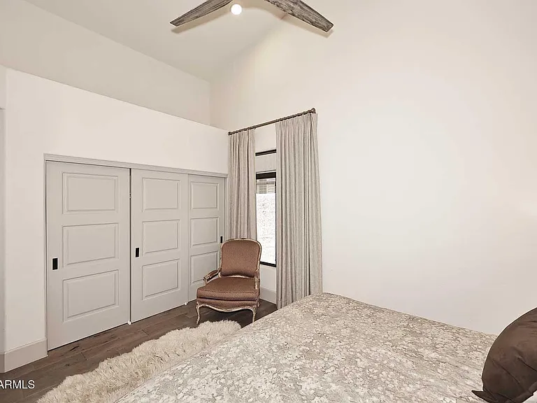 8334 E Jenan Dr — Photo 25