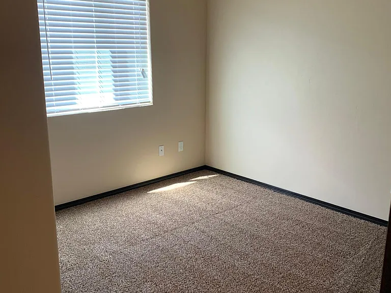 2310 W Jay St — Photo 20