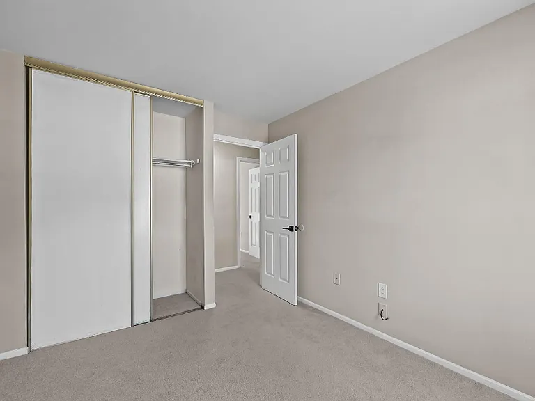3163 Harvard St — Photo 19