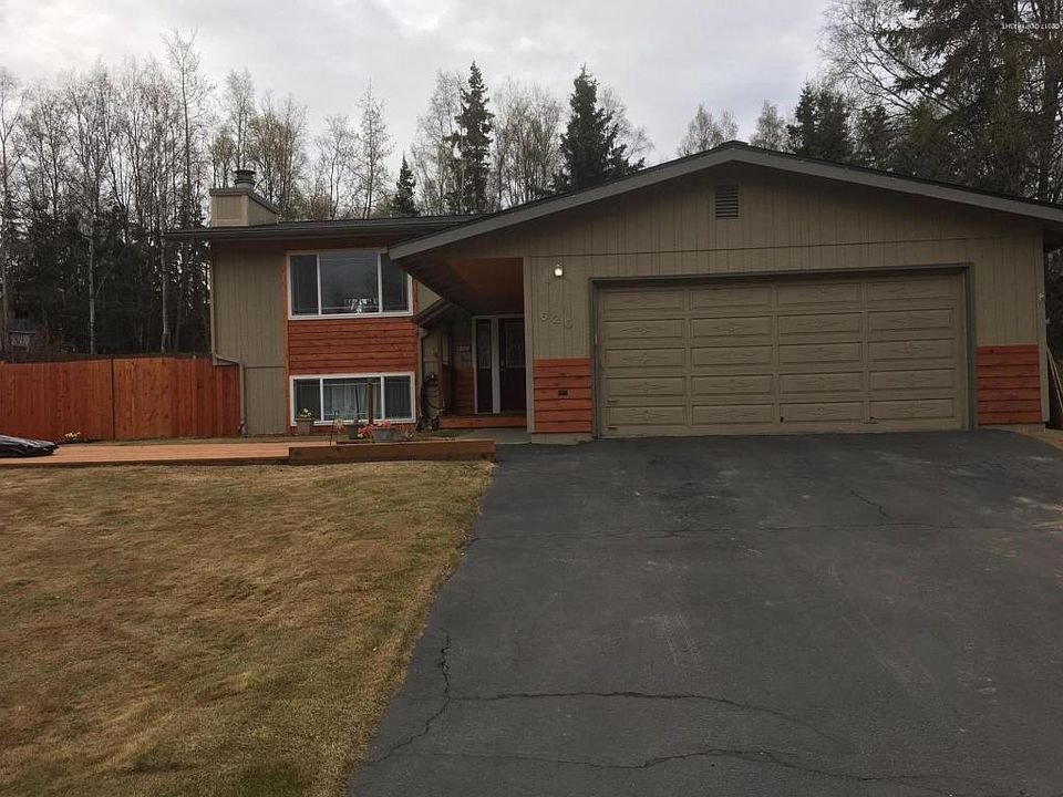 2nd image of 620 Lighthouse Ct