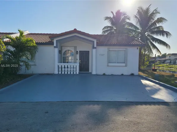 17227 NW 74th Path, Hialeah, FL 33015