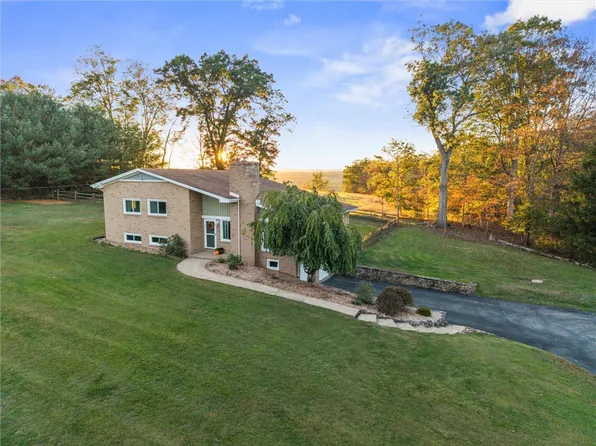 127 Singer Way, Ligonier, PA 15658