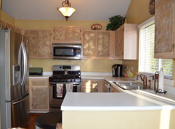 5th image of 313 Bishop Ct