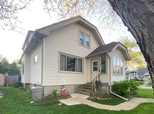 2105 S 93rd St, West Allis, WI 53227