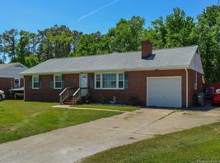 61 Poplar Rd, Poquoson, VA 23662