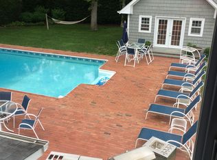 64 Meeting House Creek Rd, Riverhead, NY 11901
