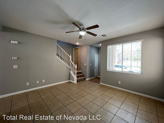 3rd image of 76 Japonica Ave