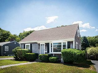 53 Cove St, Riverside, RI 02915
