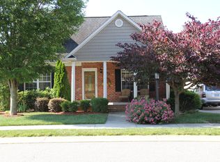 6660 Springfield Village Ln, Clemmons, NC 27012