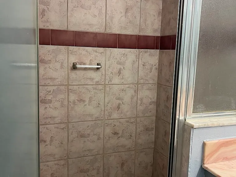Brm 1 shower