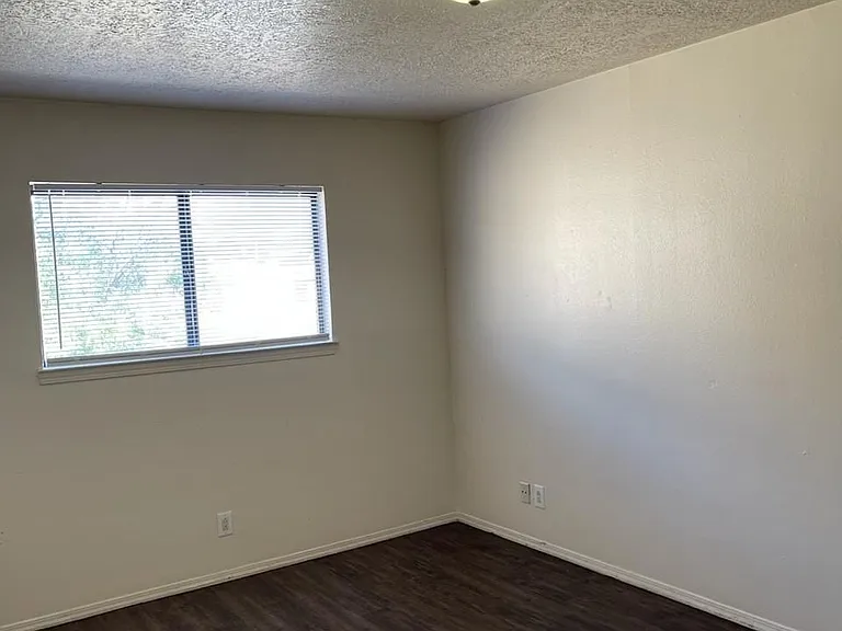 905 Nakomis Dr NE #3 — Photo 8