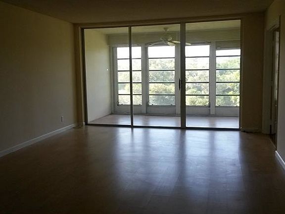 3rd image of 3151 S Palm Aire Dr #4
