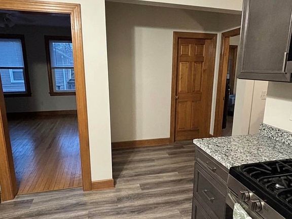 5th image of 2 Cameron St #2