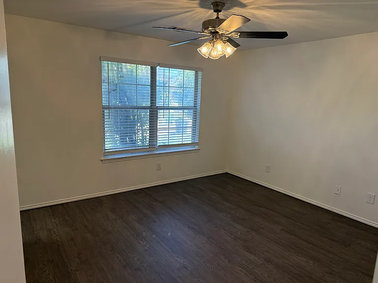 2407 Summer Place Dr — Photo 8