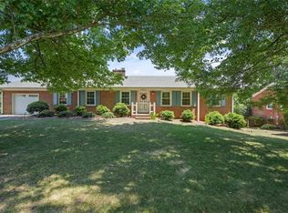 4041 Tangle Ln, Winston Salem, NC 27106