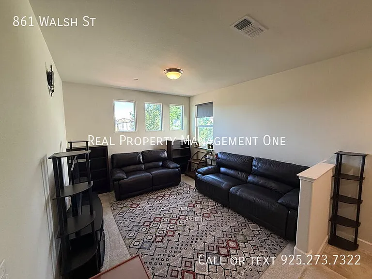 861 Walsh St — Photo 14
