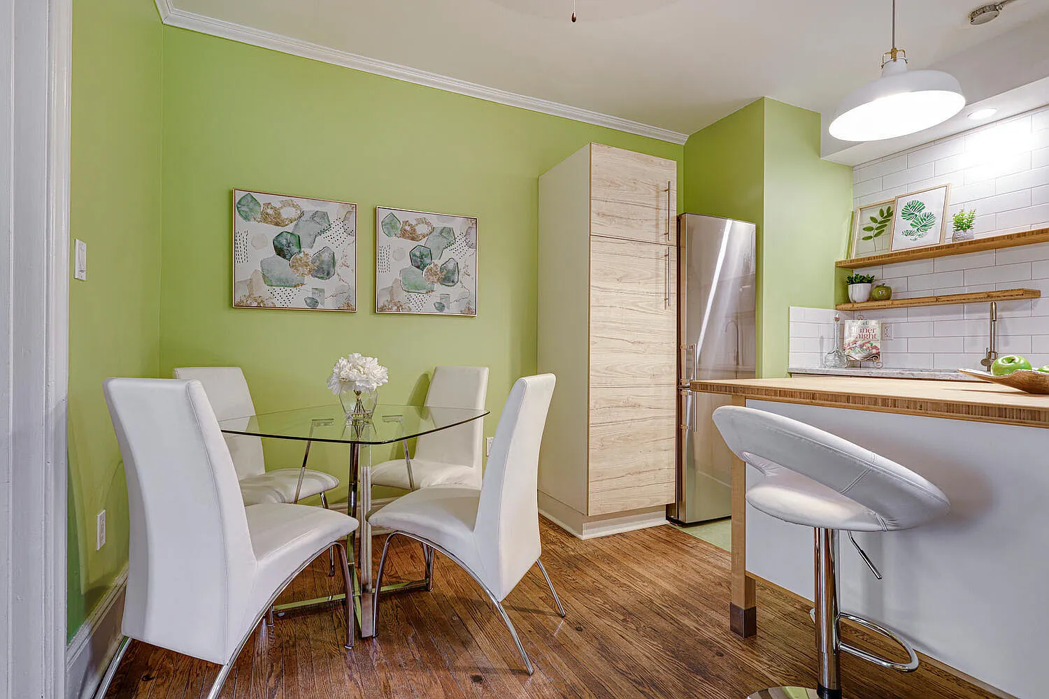 2 bed, 1000 sqft, $2,500 — Photo 2