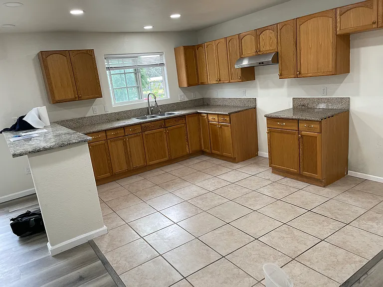24593 Monterey Ave #B — Photo 4