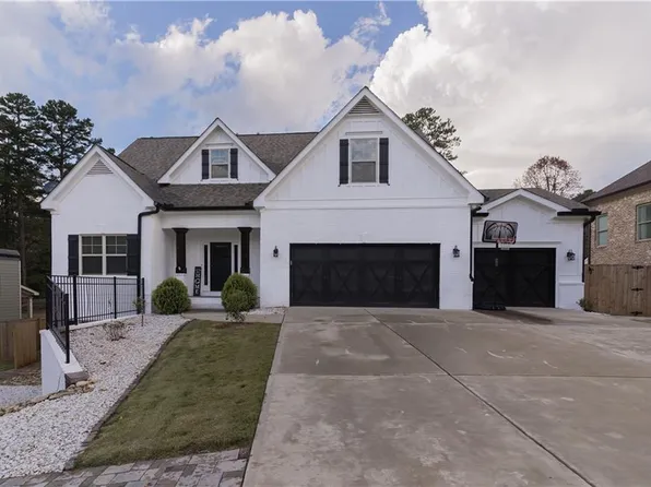 2442 Shadburn Ferry Dr, Buford, GA 30518