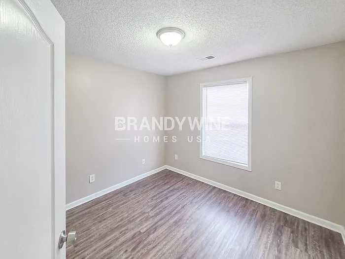 1139 Commons Ct — Photo 9