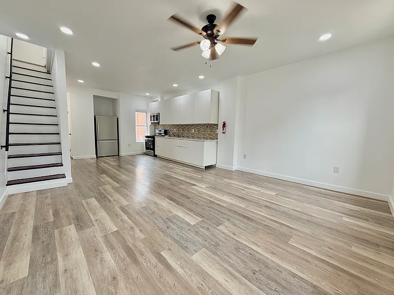 126 Buttonwood St #2 — Photo 10