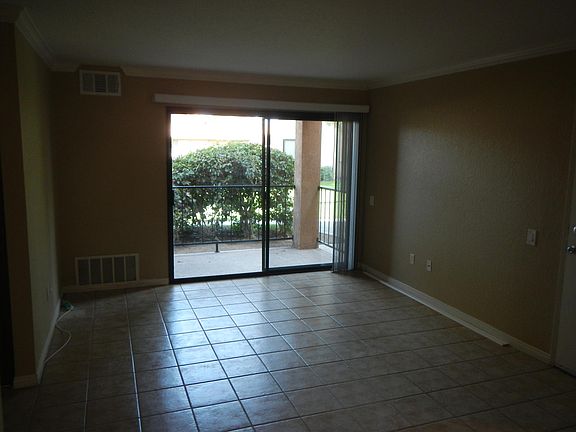 2nd image of 78650 Avenue 42 APT 1215