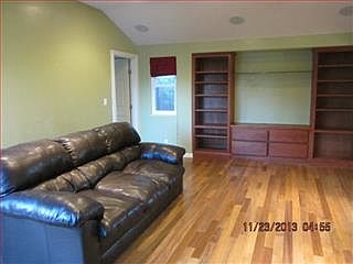 3rd image of 1316 N Redwood Ave