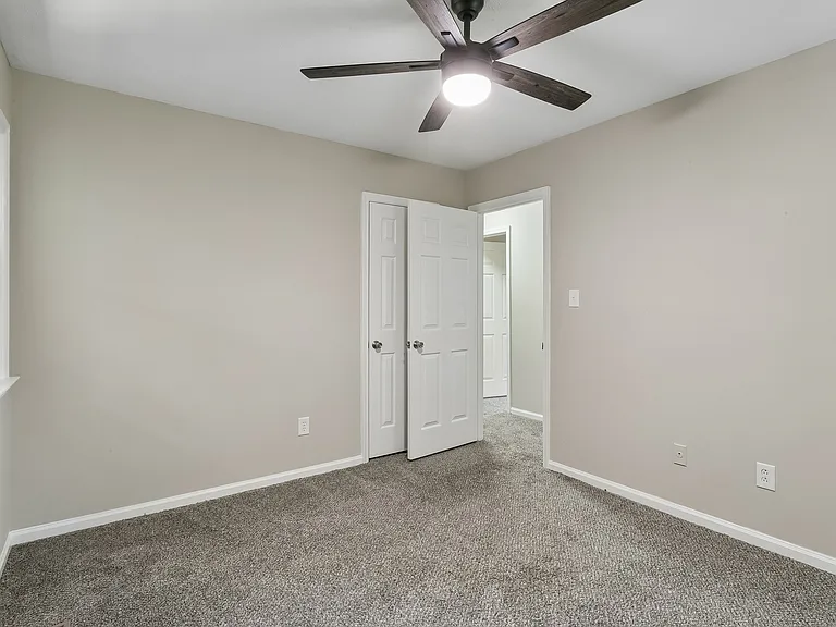 4 Delmont Ct — Photo 29